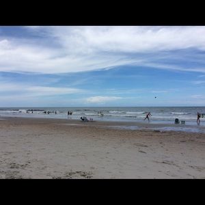 Meet your Posher, Zina